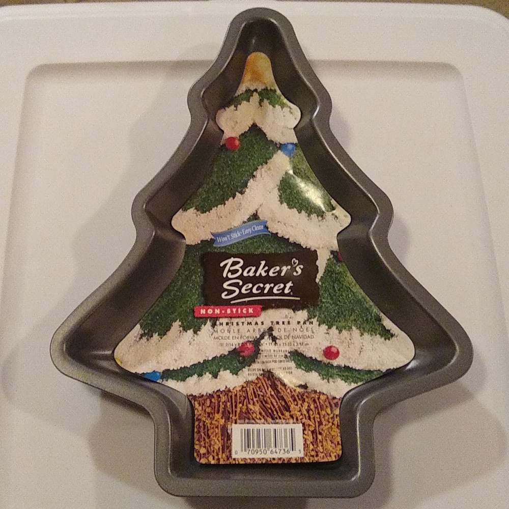Baker's Secret Christmas Tree Cake Pan